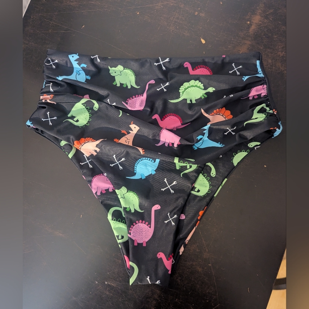 Dino bikini bottom 🦕
